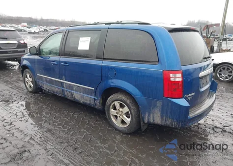 2010 Dodge Grand Caravan Sxt z USA, uszkodzony, nr VIN 2D4RN5D1XAR107334